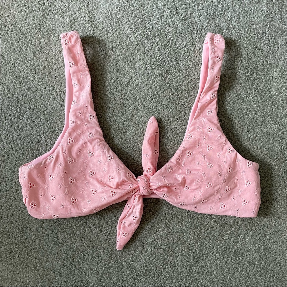Dippin’ Daisy’s Muse Pink Eyelet Tie Front Bikini Top